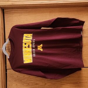 Men's long sleeve Minnesota Gophers t shirt,  medium